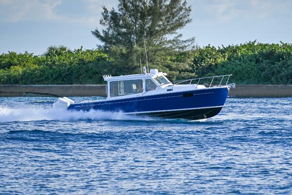 38ft MJM Yacht For Sale