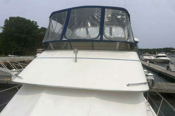 Photo of the 1994 Carver Aft Cabin Motor Yacht "SEA DELIVERY"