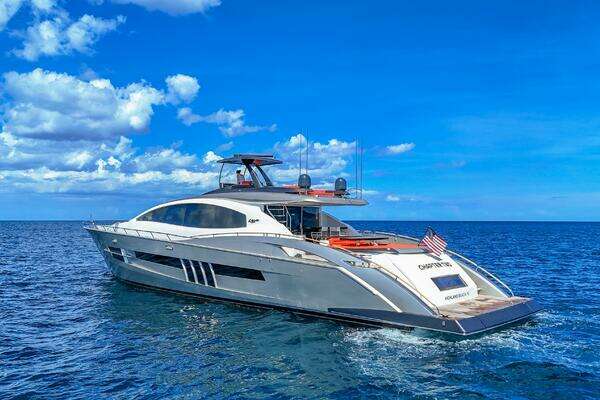 2010 Lazzara Yachts 92