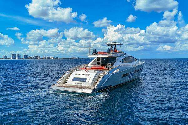 2010 Lazzara Yachts 92