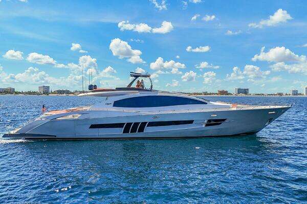 2010 Lazzara Yachts 92