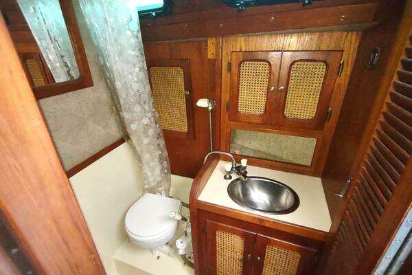 S2 11.0 Yacht For Sale