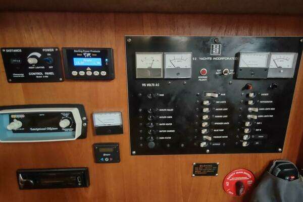 S2 11.0 Yacht For Sale