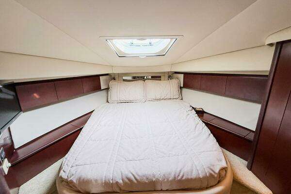 Sea Ray 44 Sedan Bridge Yacht For Sale