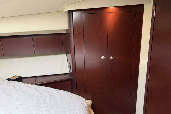 Sea Ray 44 Sedan Bridge Yacht For Sale