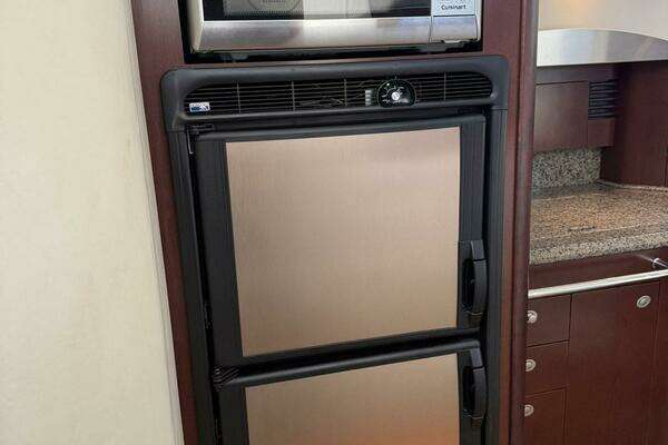 Sea Ray 44 Sedan Bridge Yacht For Sale