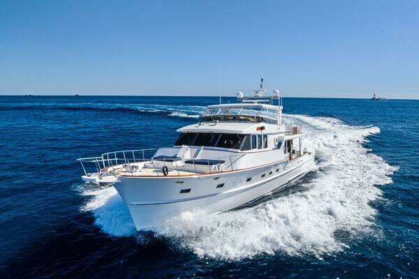 2005 Grand Banks 72