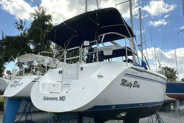 Photo of the 2003 Catalina 350 "Misty Blue"