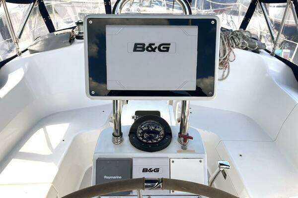 Photo of the 2003 Catalina 350 "Misty Blue"