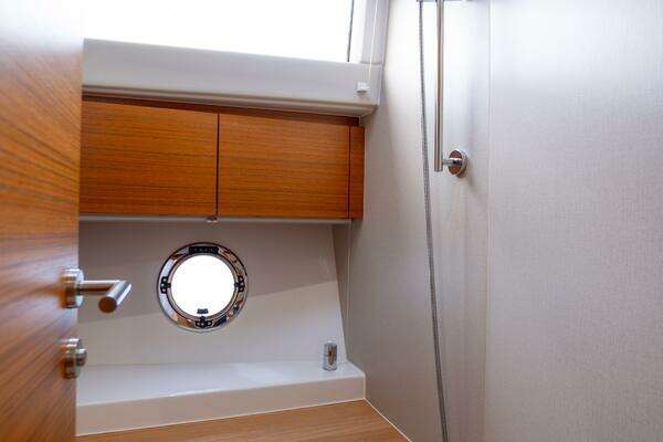 Greenline 48 Fly Yacht For Sale