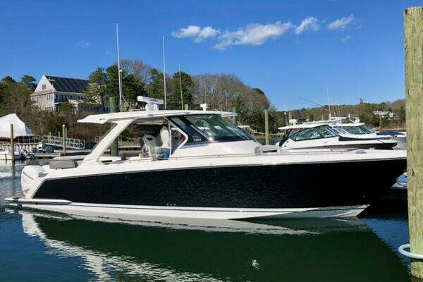 38-ft-Tiara Sport-2021-38 LS-Pogue Life Portsmouth Rhode Island United States  yacht for sale