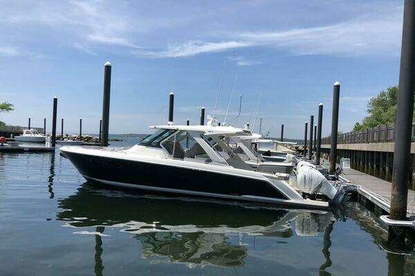 2021 Tiara Yachts 38