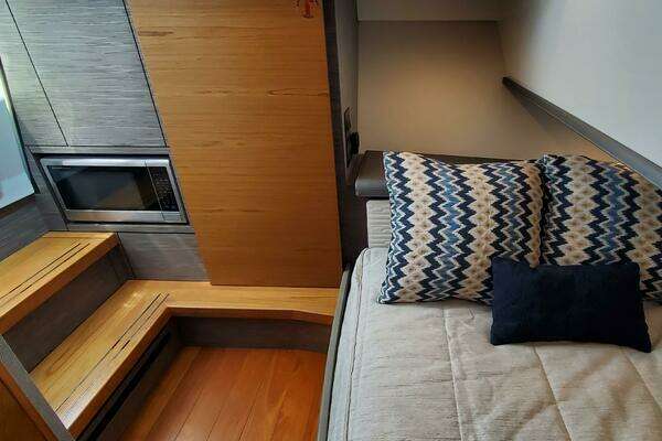 2021 Tiara Yachts 38