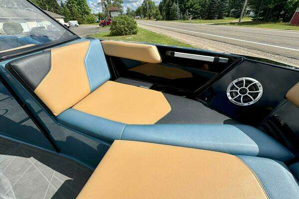 2020 ATX Surf Boats 24