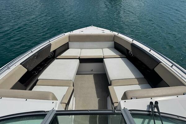 32ft Regal Yacht For Sale