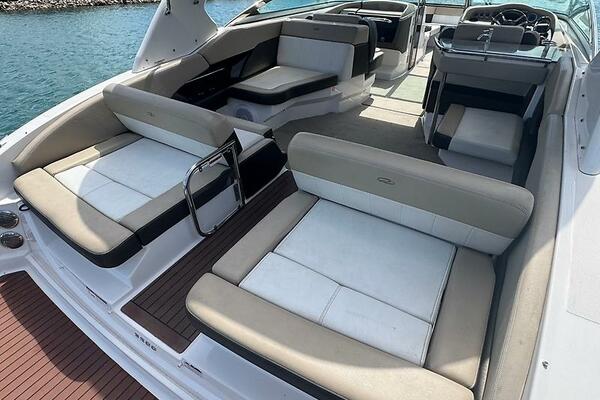 32ft Regal Yacht For Sale