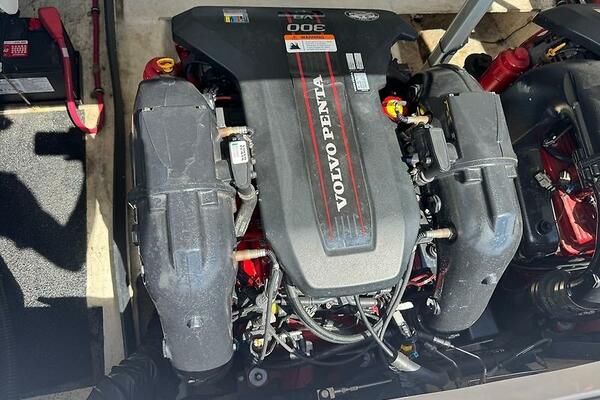 32ft Regal Yacht For Sale