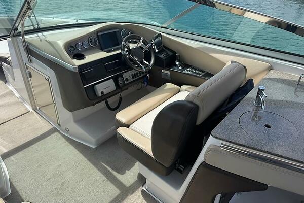 32ft Regal Yacht For Sale