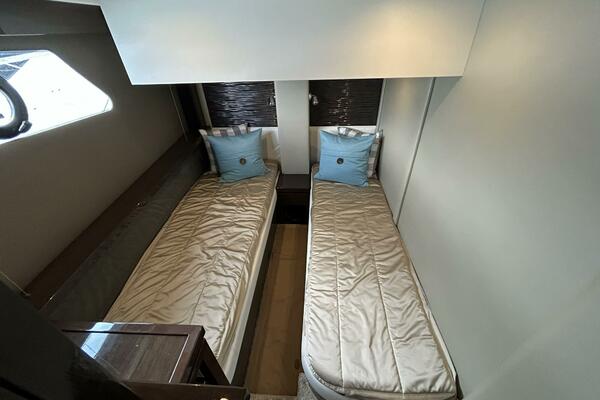 52ft Carver Yacht For Sale