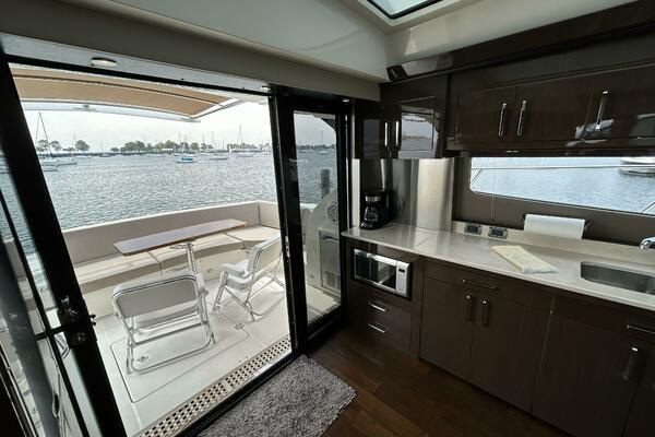 52ft Carver Yacht For Sale