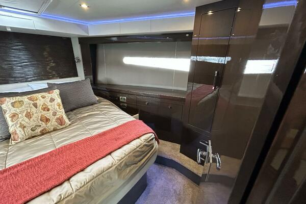 52ft Carver Yacht For Sale