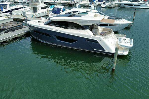 52-ft-Carver-2018-C52 Coupe- Chicago Illinois United States  yacht for sale