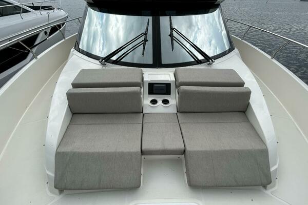 52ft Carver Yacht For Sale