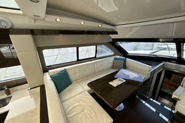 52ft Carver Yacht For Sale