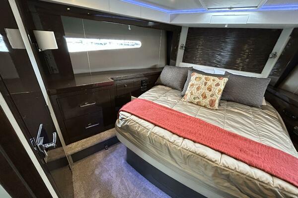 52ft Carver Yacht For Sale