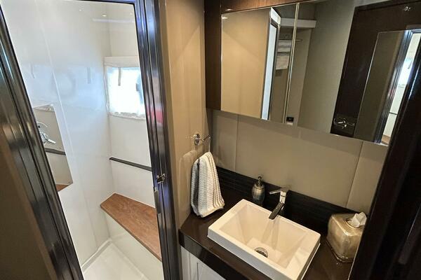 52ft Carver Yacht For Sale