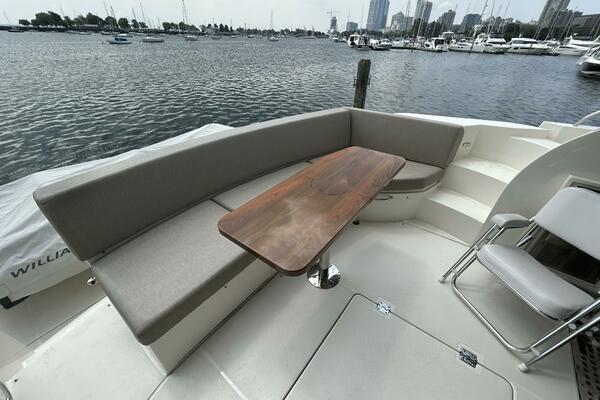 52ft Carver Yacht For Sale