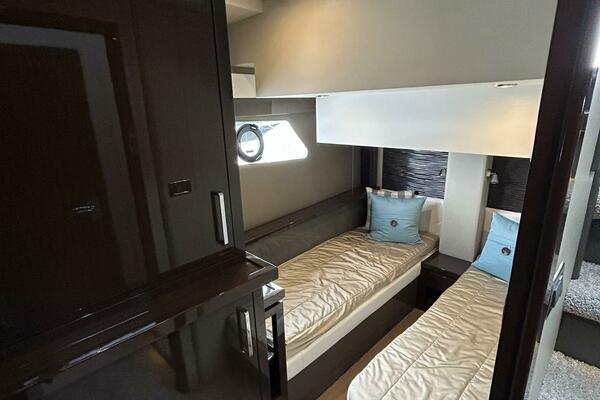 52ft Carver Yacht For Sale