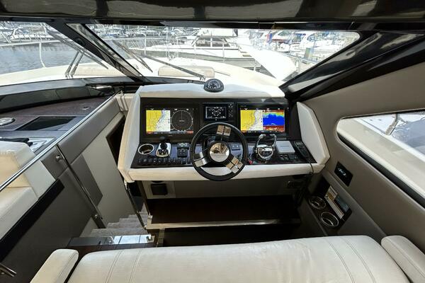 52ft Carver Yacht For Sale