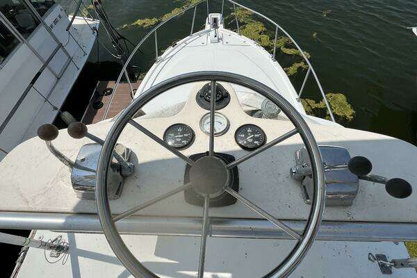 Photo of the 2001 Rampage Rampage 30 Express Open "Lucky Dog"