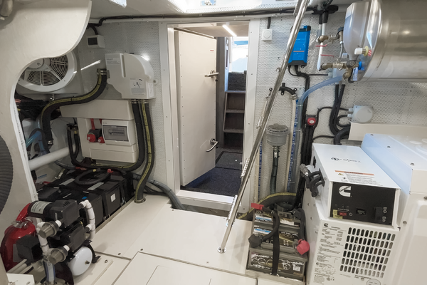 Galeon 560 FLY Yacht For Sale