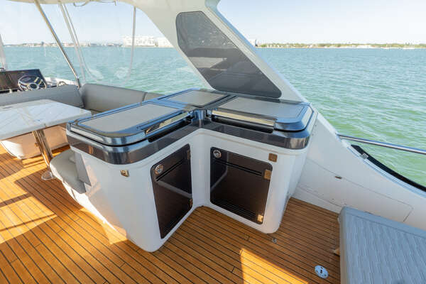Galeon 560 FLY Yacht For Sale