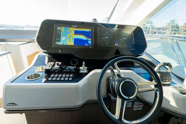 Galeon 560 FLY Yacht For Sale