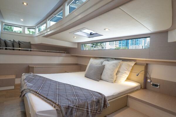 Alva OE 54 Master Looking Port