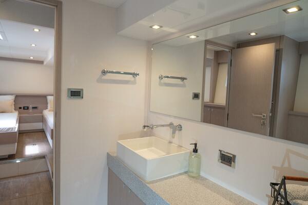Alva OE 54 VIP Ensuite Vanity