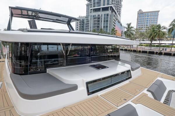 Alva OE 54 Bow Wider View