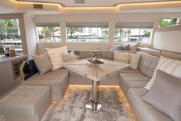 Alva OE 54 Salon Expansive Seating Area