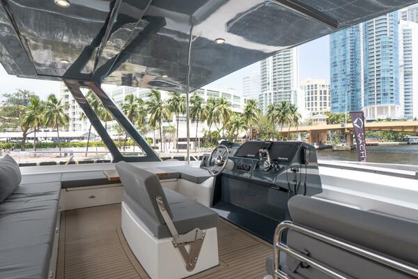 Alva OE 54  Flybridge Also Looking To Port