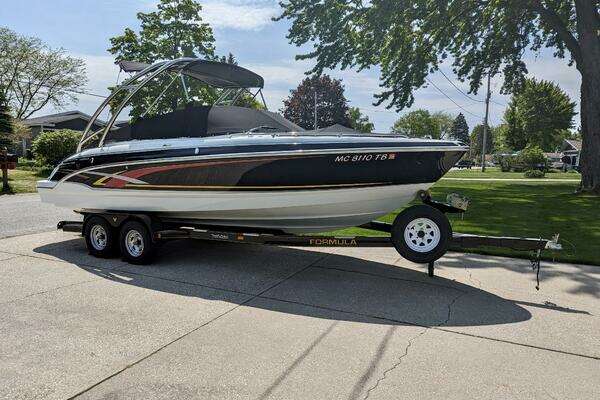 24-ft-Formula-2007-- Spring Lake Michigan United States  yacht for sale