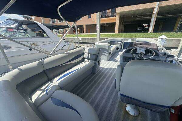 Photo of the 2021 Leisure Kraft Prestige 2635 LX Tri-Toon