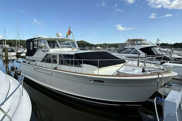 42-ft-Chris-Craft-1970-42 Commander-Yachta Yachta Douglas Michigan United States  yacht for sale