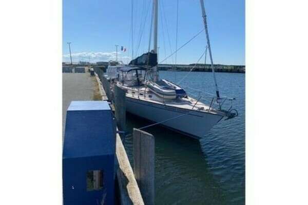 44-ft-Morgan-1990-44 Centre Cockpit- Shippigan New Brunswick Canada  yacht for sale