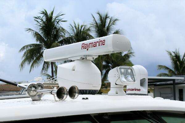 2017 Boston Whaler 35