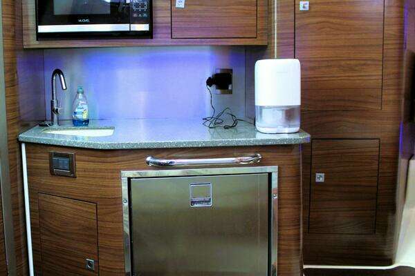 2017 Boston Whaler 35