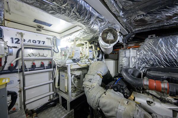 TIGHT SQUEEZE 64ft Princess Yacht For Sale