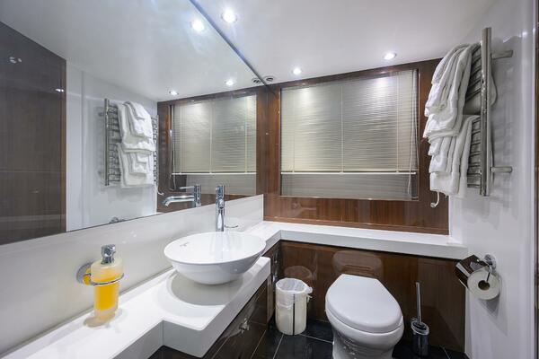 TIGHT SQUEEZE 64ft Princess Yacht For Sale